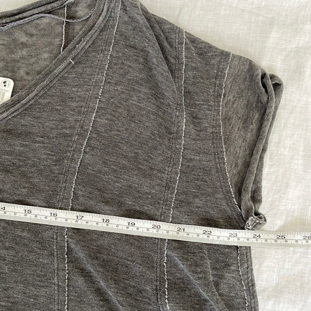 NWT Free People Gray V-Neck Women Top - Picture 8 of 11